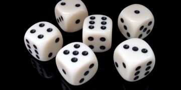 Cp7oRr.cube-689619-640